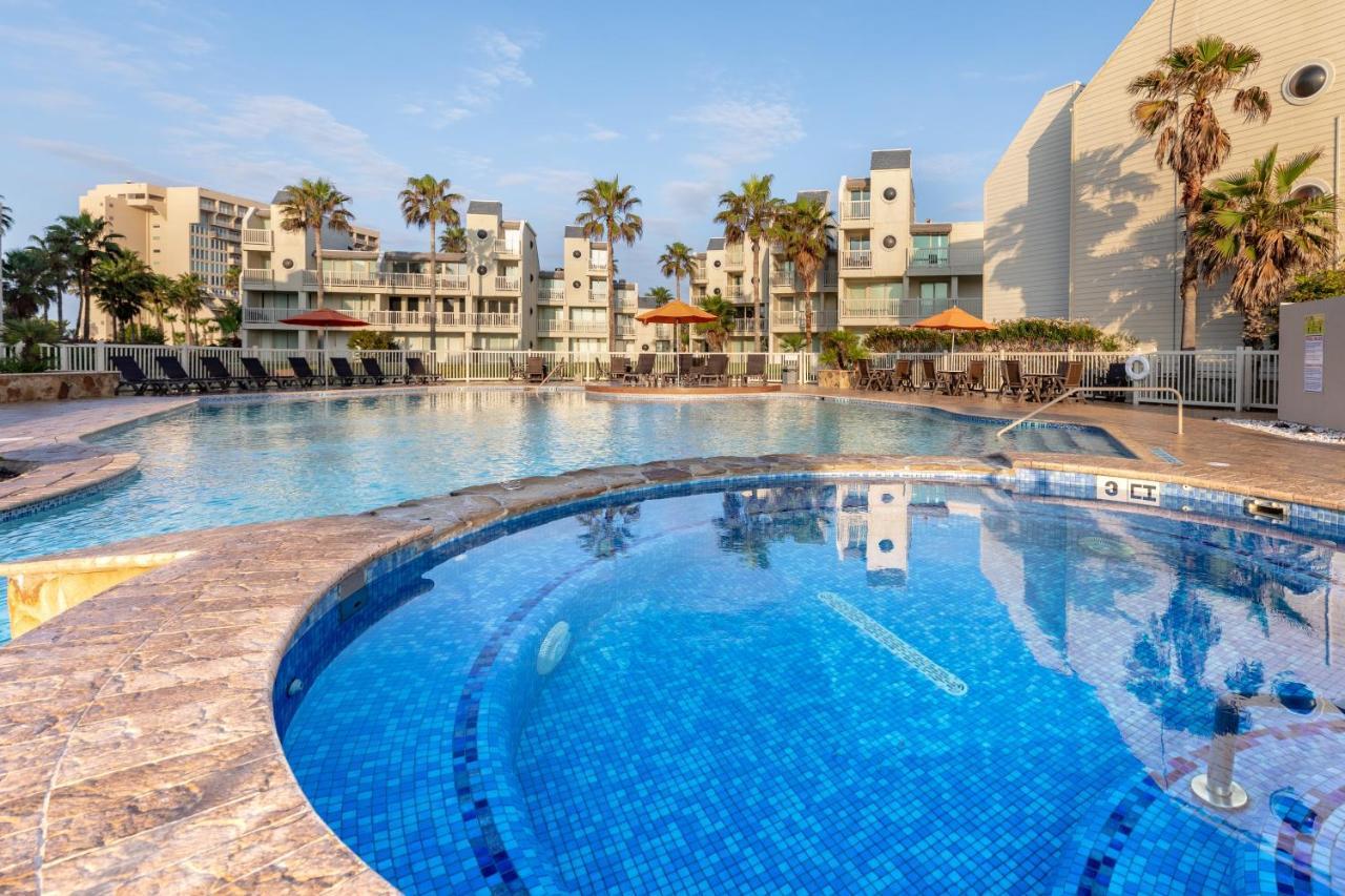 Perfect Big Family Getaway! Spectacular Large Balcony Overlooking The Pool Beachfront Resort جنوب جزيرة بادري المظهر الخارجي الصورة